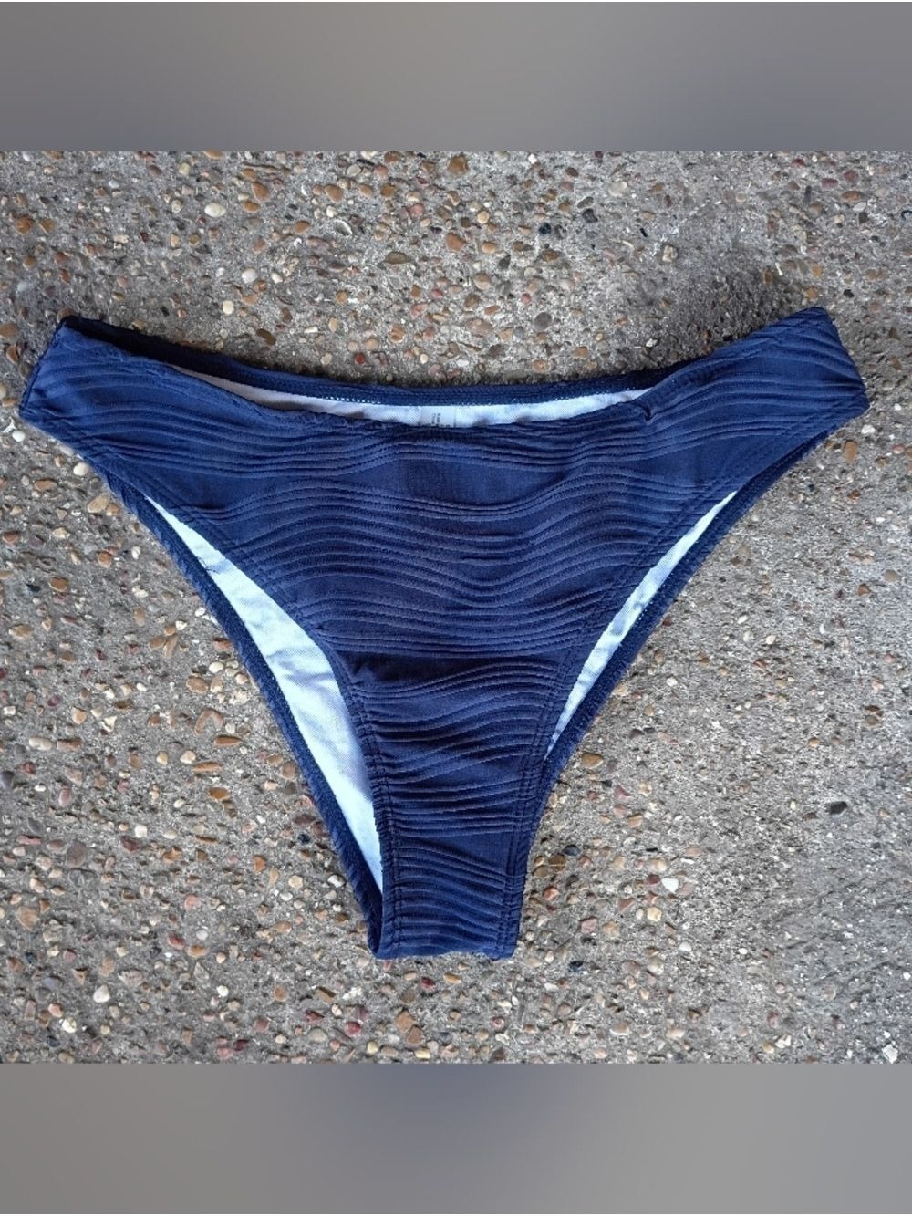 NWOT Dark Blue Zaful Bikini Swimming Bottoms Size Medium